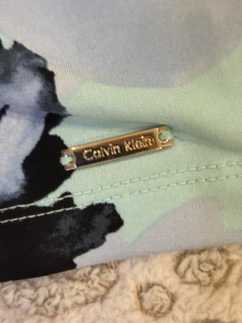 Calvin Klein Mint and Navy Floral Sleeveless V-Neck Top - Picture 5 of 7